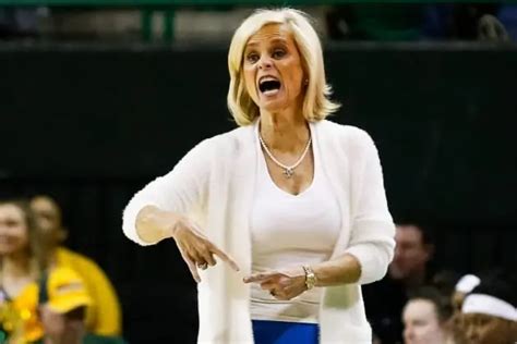 Kim Mulkey Height, Weight, Measurements, Bio & More